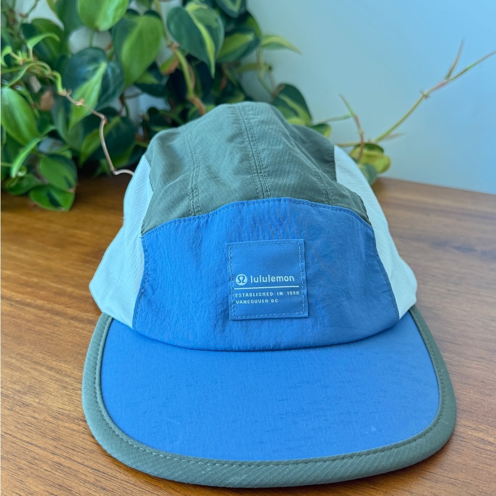 Lululemon White and Gray Athletic Cap